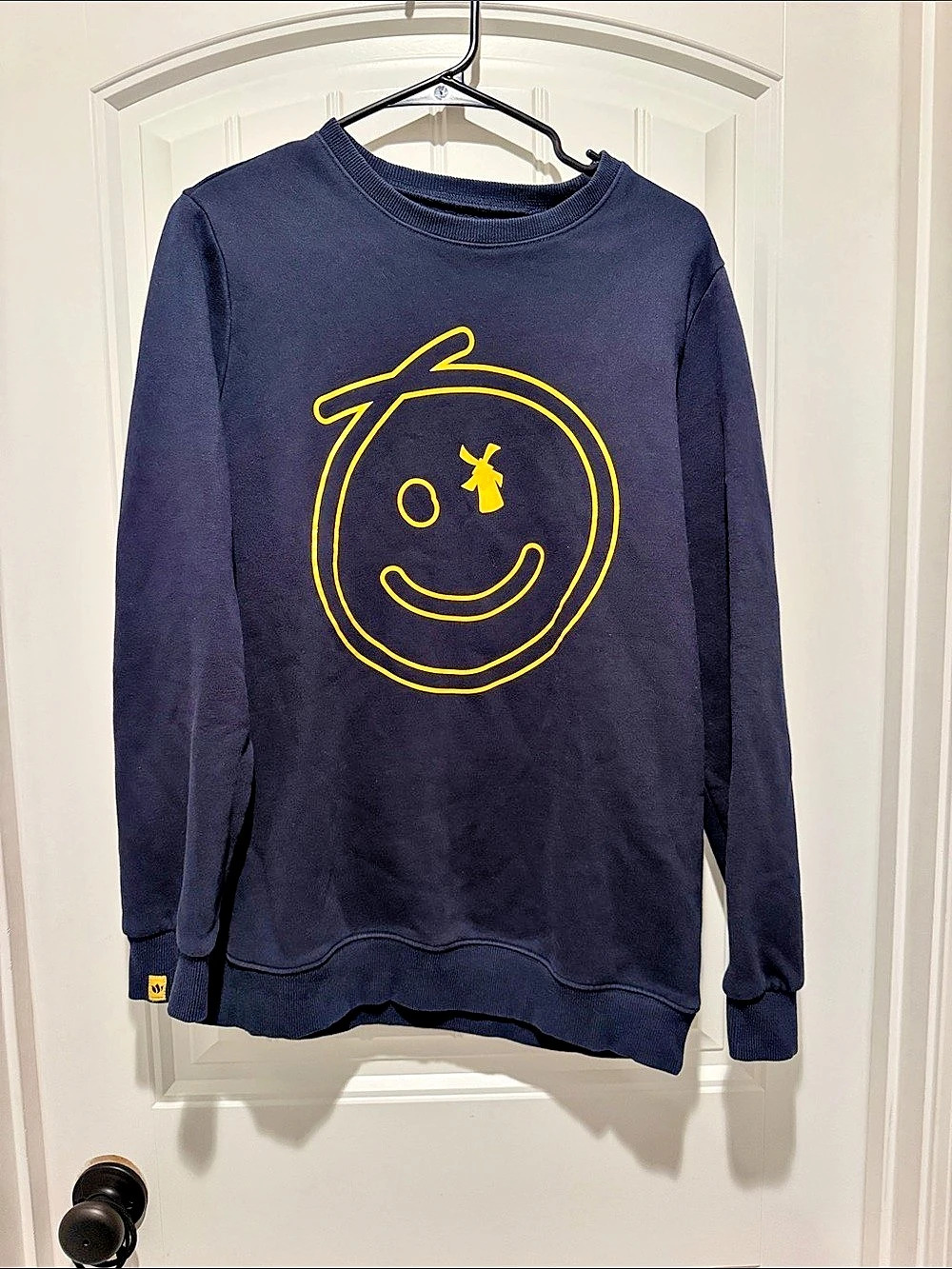 Dutch Bros Coffee Smiley Face Windmill Graphic Crewneck Sweatshirt Size Large